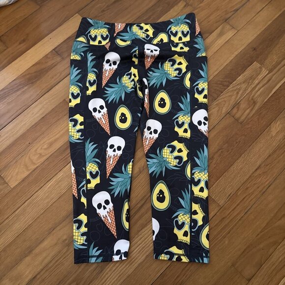 CVG Constantly Varied Gear Ice Cream Skulls Capri Leggings 2XLarge - Picture 4 of 5
